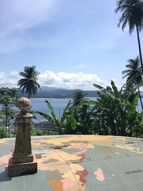 Ilheu Das Rolas Equator